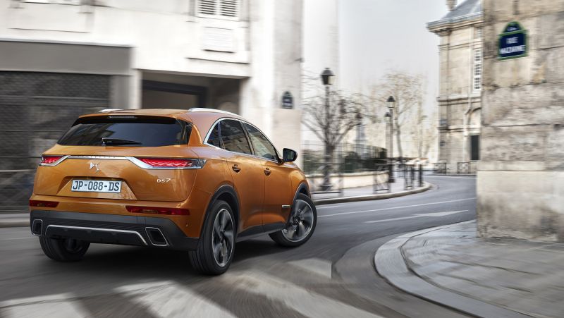 DS7_CROSSBACK_02