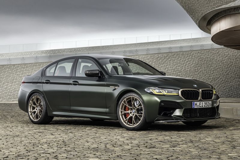 M r van hazai ra is a BMW M5 CS nek