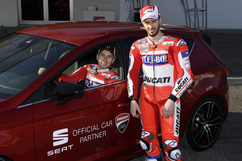 seat-ducati-motogp-2017-2