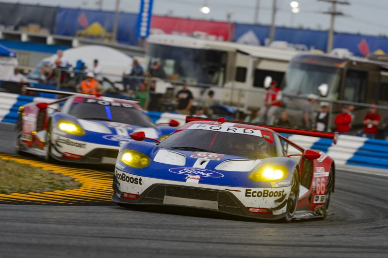 FORD_GT_racing