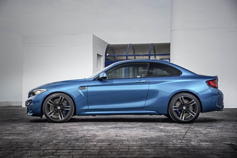 bmwm2b